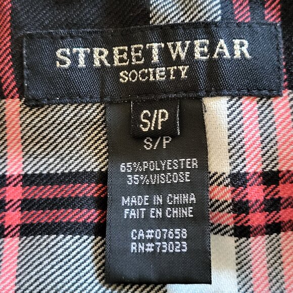 STREETWEAR SOCIETY Red/Black/White Pleated Plaid Mini Skirt Size Small NWOT - Picture 4 of 4